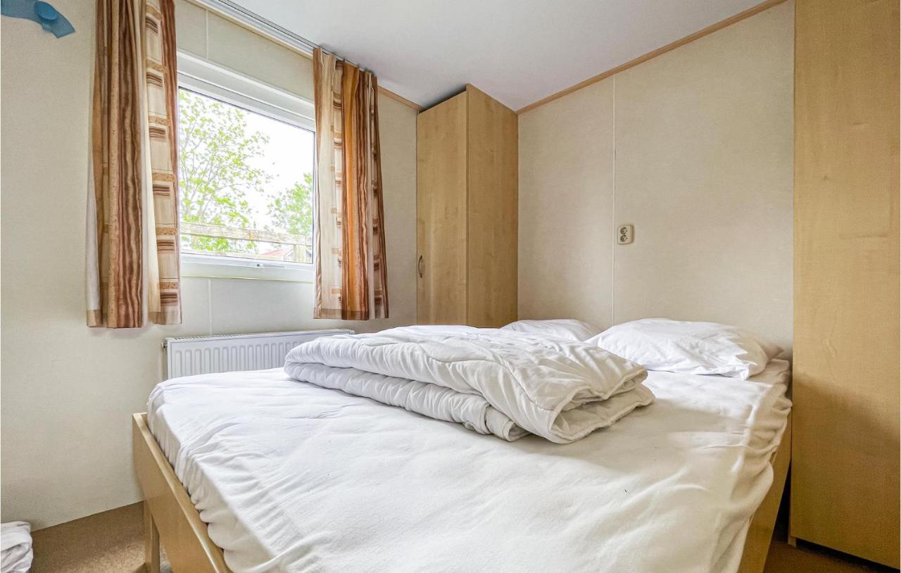 3 Bedroom Stunning Stacaravan In Tzummarum エクステリア 写真